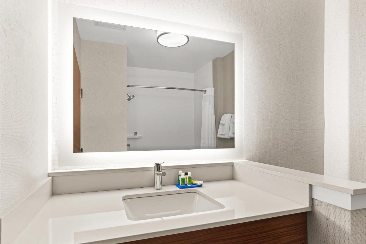 Holiday Inn Express Hotel & Suites Willows By Ihg Luaran gambar
